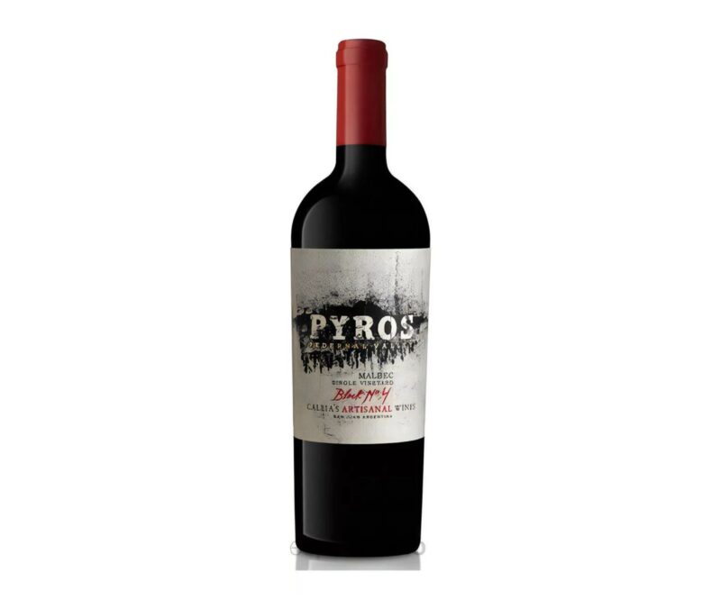 Vino tinto de sabor intenso con notas de frutos rojos. (copia)